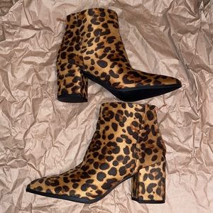 NWOB- Leopard print booties